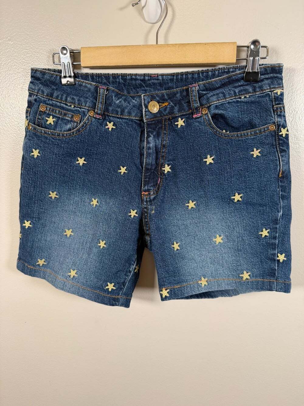 Vintage Lilly Pulitzer Star Fish Embroidered Denim Shorts Size 6 Nautical Preppy